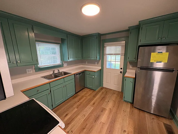 118 E Station St — Photo 8