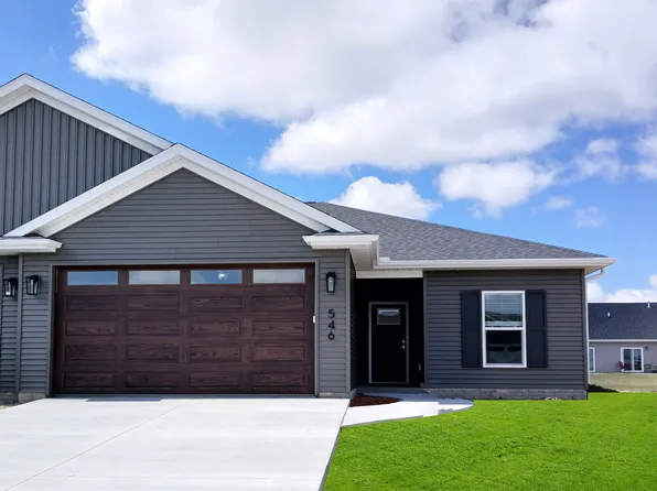 546 N 4th Ave, Eldridge, IA 52748