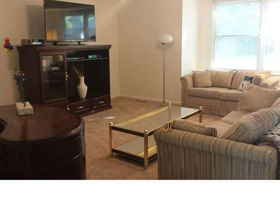 5th image of G16 Shirley Ln