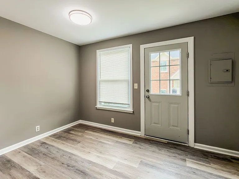 200 Watson Rd — Photo 21