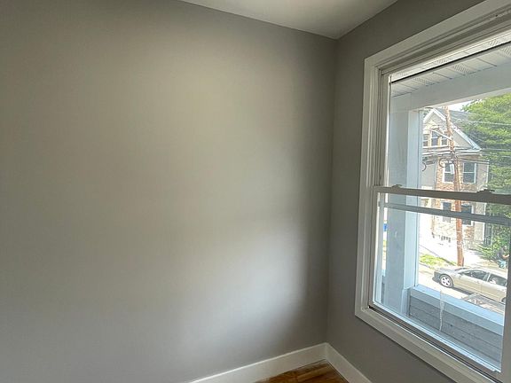 4th image of 387 S 20th St Floor 2