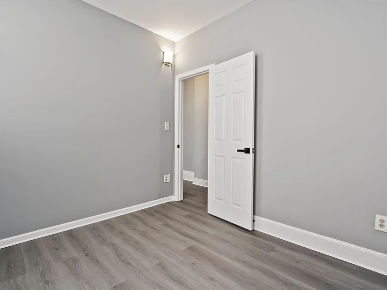 22 Bedford Sq — Photo 4