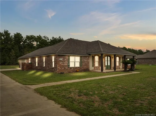 125 Eagle Point Rd, Leesville, LA 71446