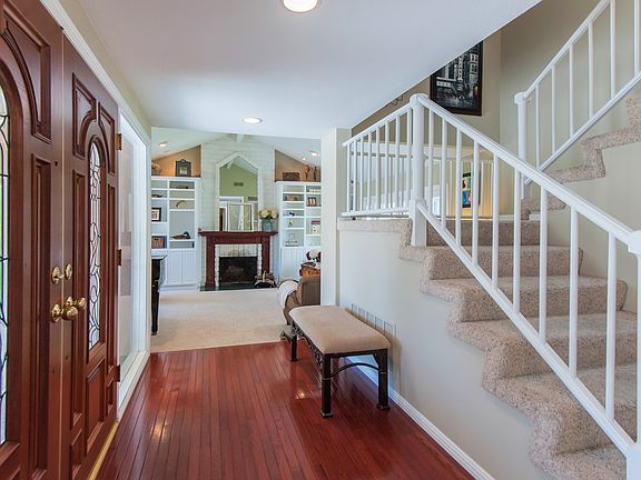 4th image of 1643 Devonshire Ct