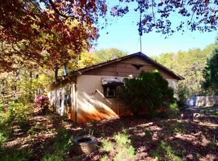 190 Parks Ln, Campobello, SC 29322