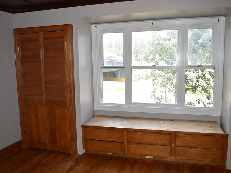 483 N Pine St — Photo 8