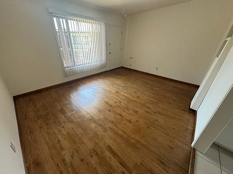 4150 Cleveland Ave #0 — Photo 4