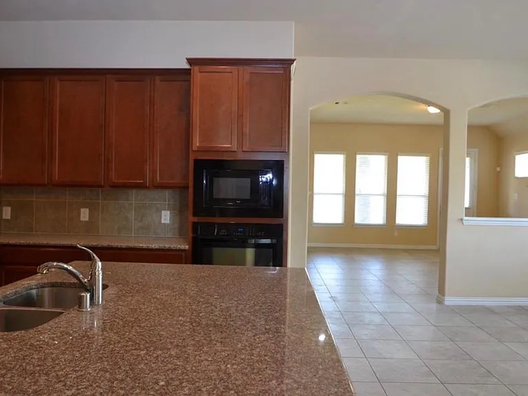 7219 Pearl Terrace Ln — Photo 42