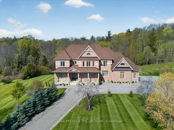 102 Pine Hill Rd, Bradford West Gwillimbury, ON L3Z 0H1