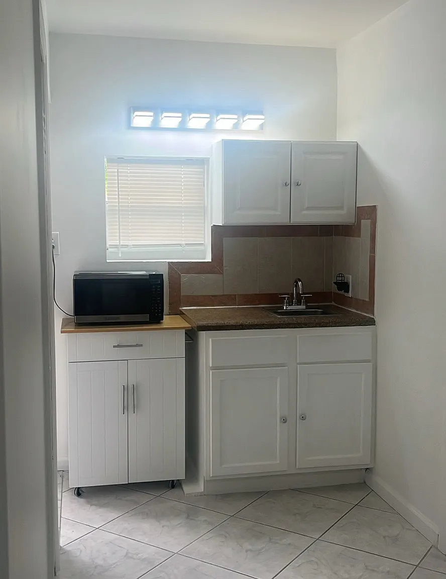 SW 148th Pl, Miami — Photo 2