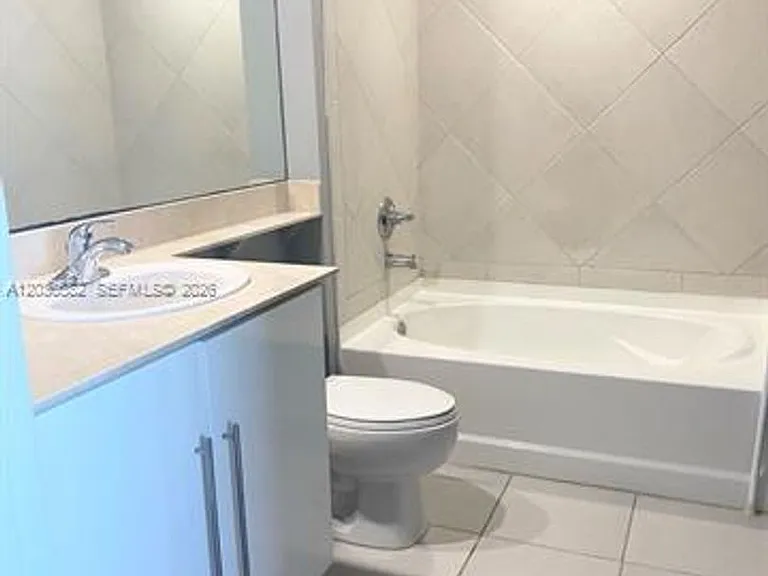 335 Biscayne Blvd #4200 — Photo 5