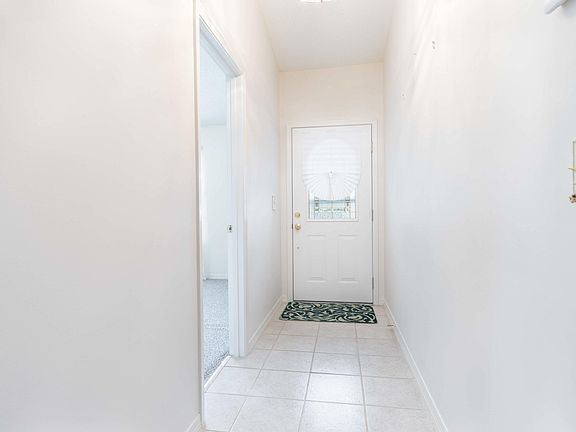 4th image of 4164 Davie Ct