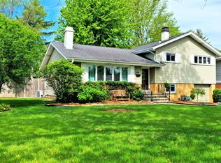 212 S Beverly St, Wheaton, IL 60187
