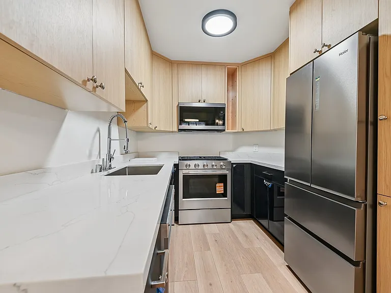 El Dorado - 1342 N. Fuller Avenue — Photo 58