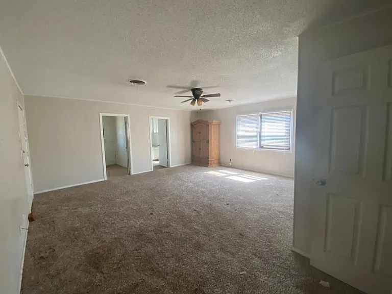 407 Terrace Cir — Photo 13