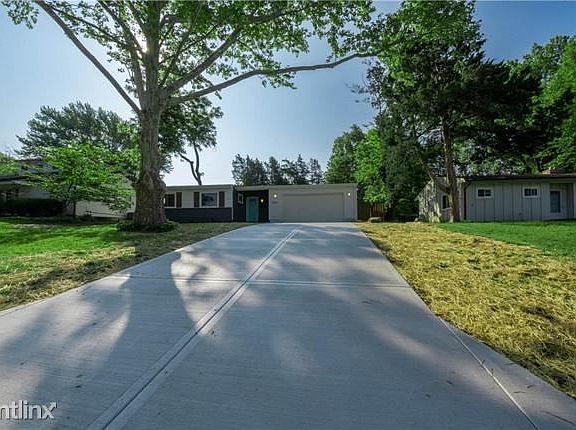 2nd image of 5007R Rock Creek Ln