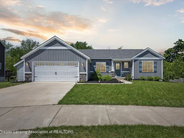 303 Taylor Pl, Sparta, MI 49345