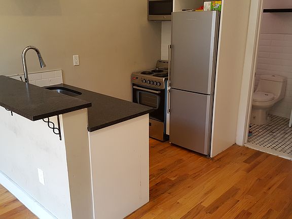 5th image of 131 Herkimer St APT 1A