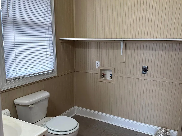 506 S Pine St — Photo 15