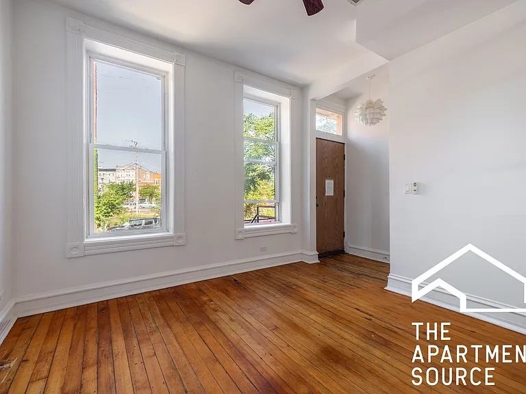 1847 S Loomis St #2 — Photo 4