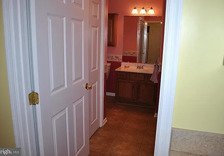 24 Mel Ron Ct — Photo 13