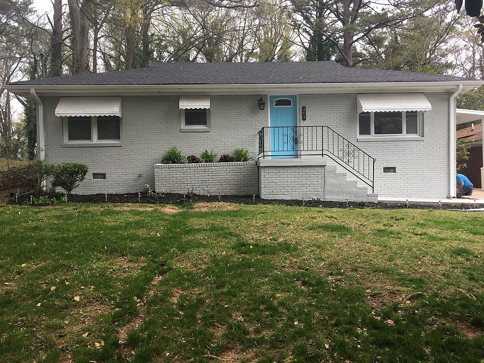 1st image of 204 W Lake Dr NW