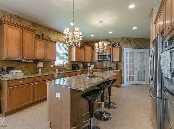 3rd image of 13425 Skyline Dr