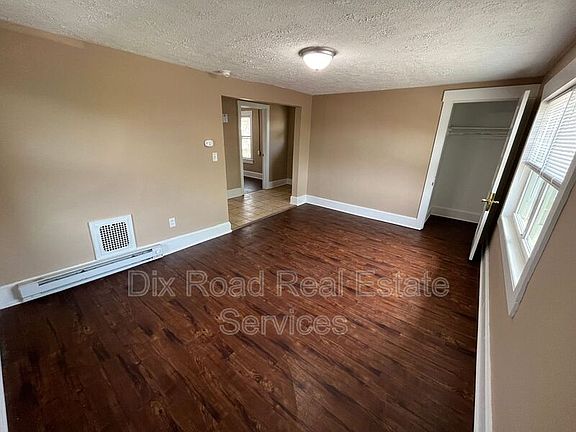 5th image of 2007 Hill Ave #B