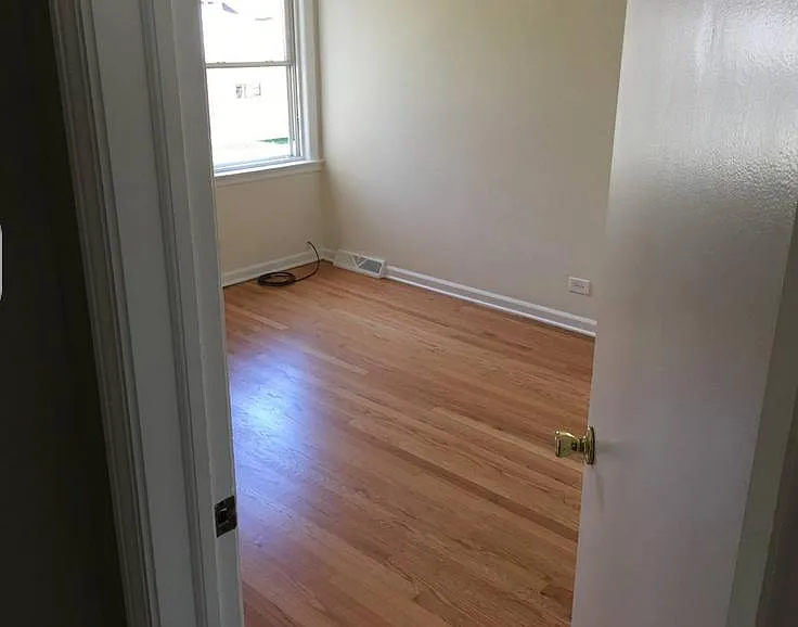 5501 Dakin Street — Photo 3