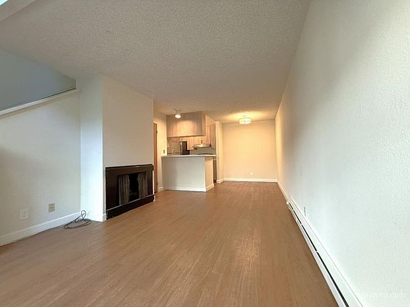 2nd image of 397 Half Moon Ln APT 5