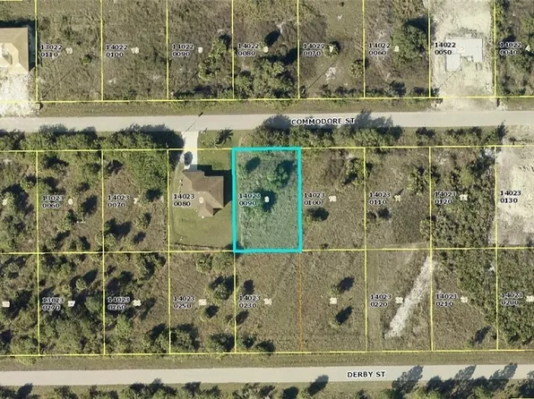 950 Commodore St, Lehigh Acres, FL 33974