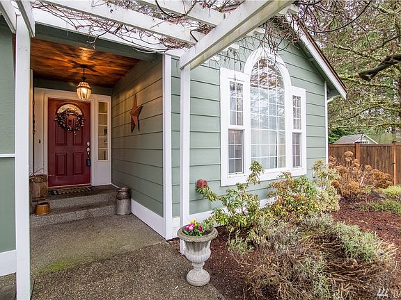 3rd image of 6707 Oakbrook Ct SE