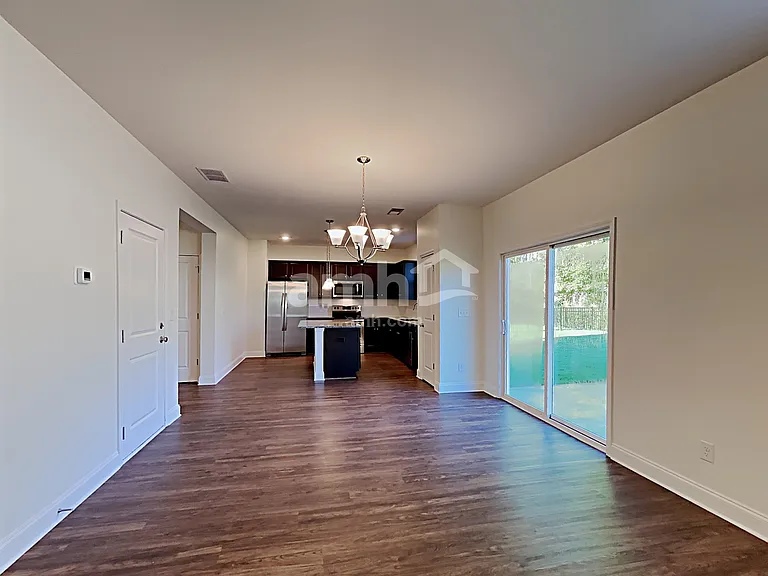 409 Levon Ct — Photo 8