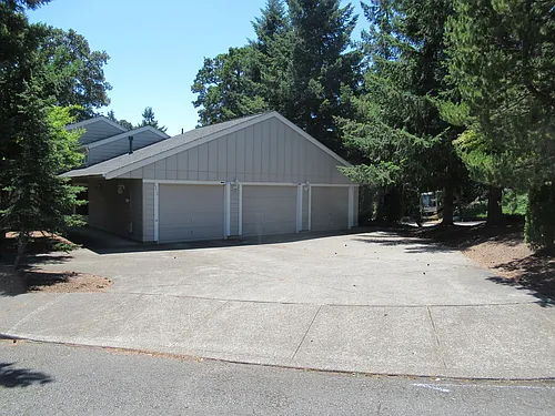 Split Level Two Bedroom Duplex Photo 1