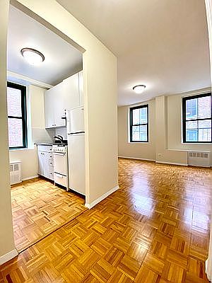 1st image of 504 E 79th St APT 5H