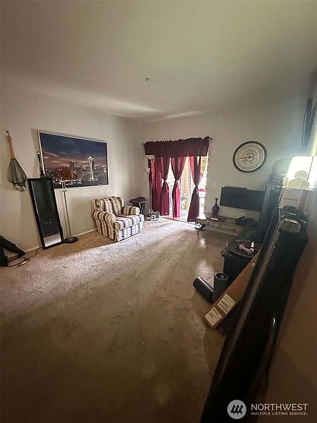 3rd image of 801 Rainier Avenue N #E326