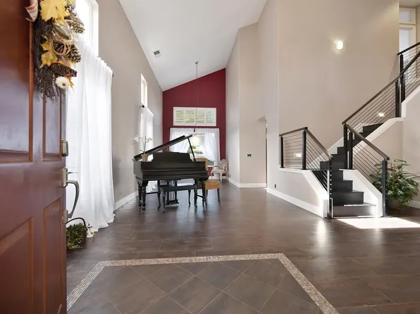 3237 Corniche Ln, Roseville, CA 95661