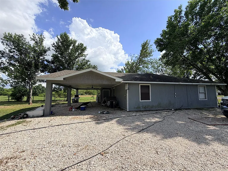 8118 S Hamilton Rd — Photo 18