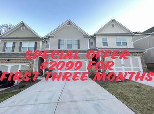 128 Camden Park Dr, Woodstock, GA 30188