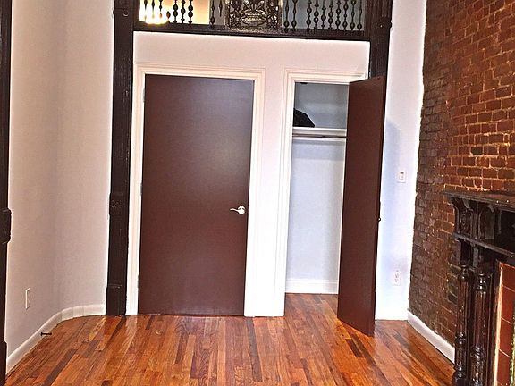 3rd image of 213 W 121st St