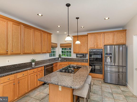 4th image of 6051 Whippoorwill Dr