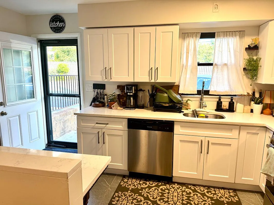 2 bed, 3.0 bath, 1125 sqft, $3,600 — Photo 3