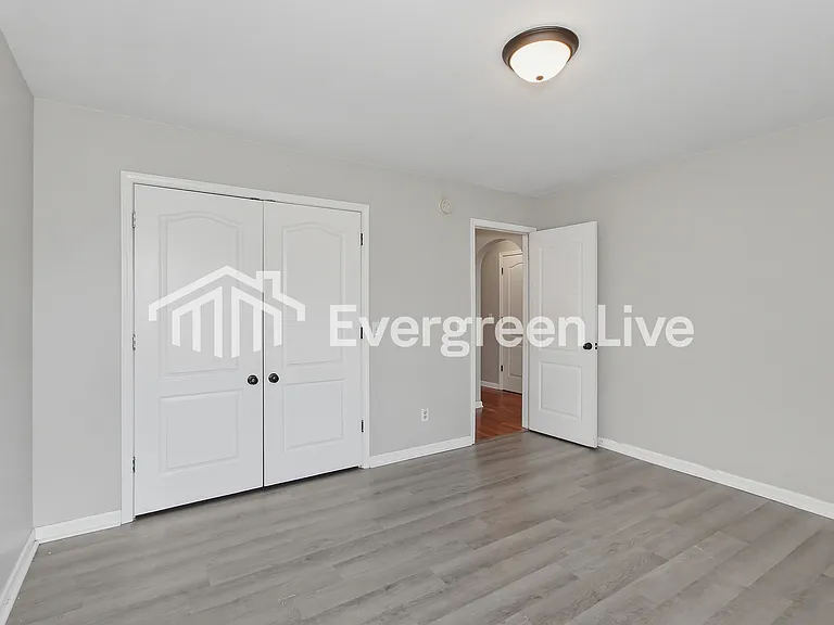187 Roscommon Rd — Photo 8