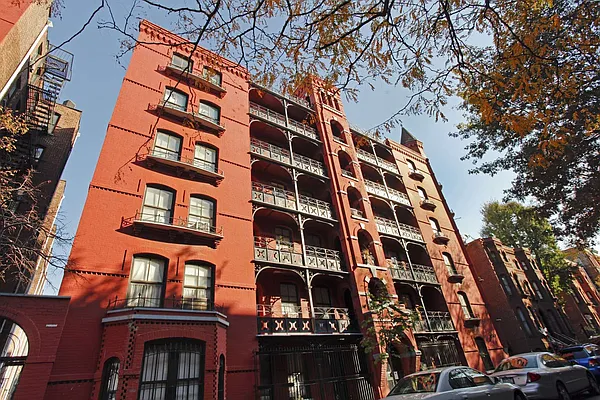 Sold by Compass | media 10