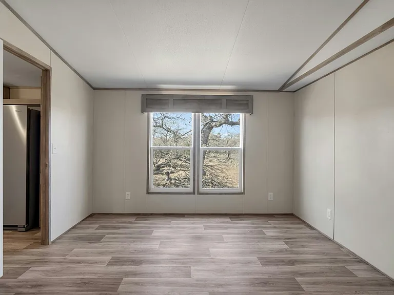 109 E Briar Dr — Photo 7