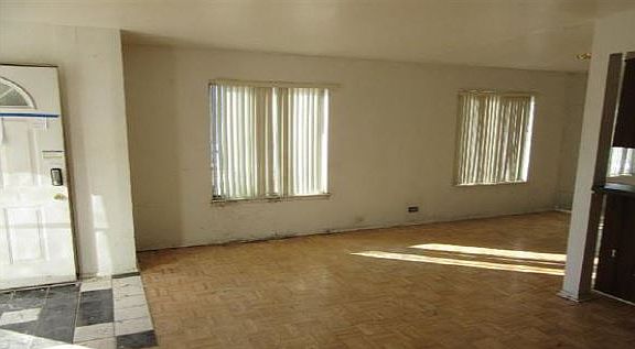 4th image of 1316 Cove Dr #228-B