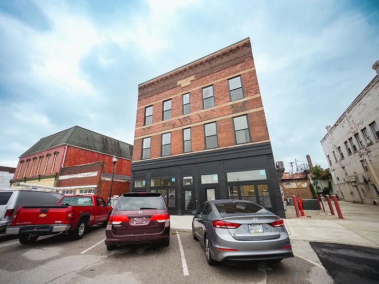 350 N Main St — Photo 22