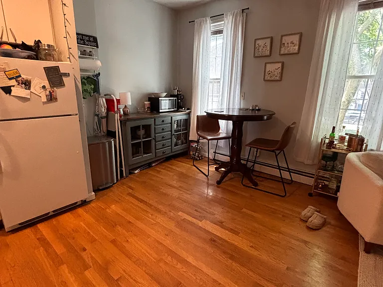 180 Bolton St — Photo 12