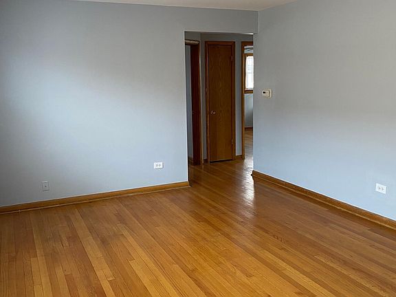 3rd image of 1915 S Harlem Ave APT 1E