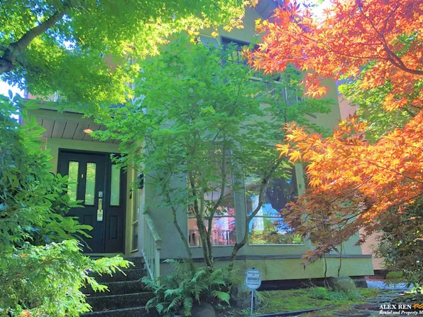 4396 W 11th Ave, Vancouver, BC V6R 2M1